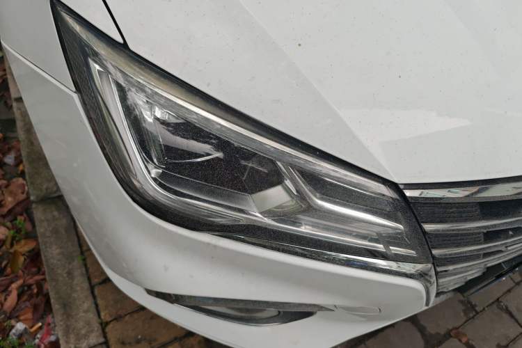 Used Roewe i5 2020 1.5L Automatic 4G Connected Linghao Edition Right Front Headlight