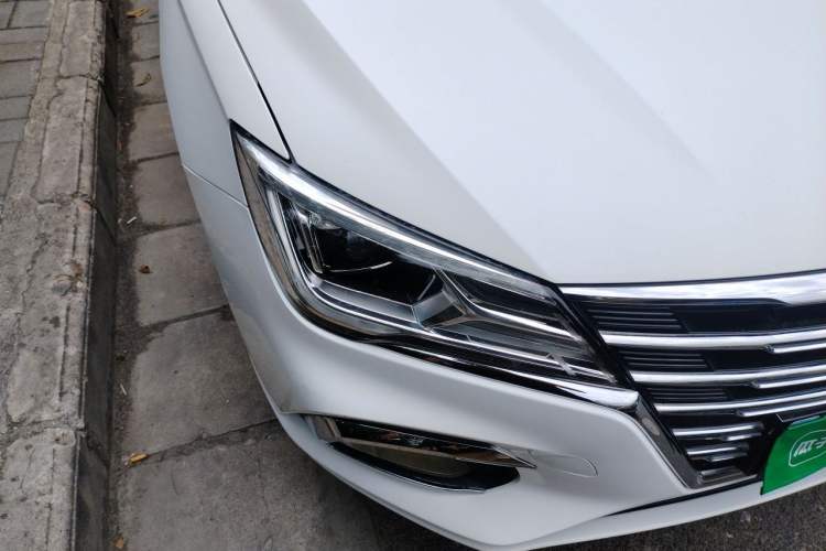 Used Roewe i5 2020 1.5L Automatic 4G Connect Luxury Flagship Edition Right Front Headlight