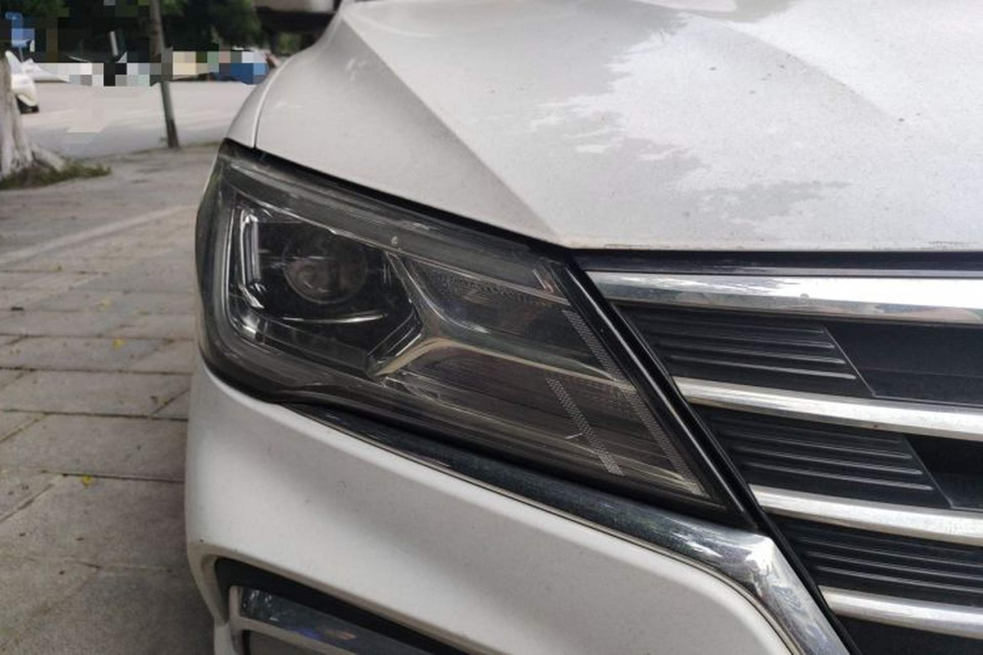 Used Roewe i5 2020 1.5L Automatic 4G Connect Luxury Flagship Edition Right Front Headlight