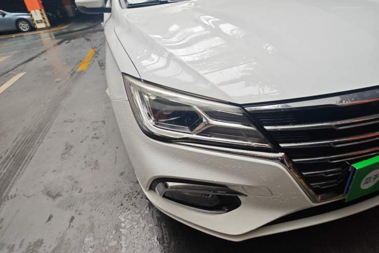 Used Roewe i5 2020 1.5L Manual 4G Connect Leehao Flagship Edition Right Front Headlight