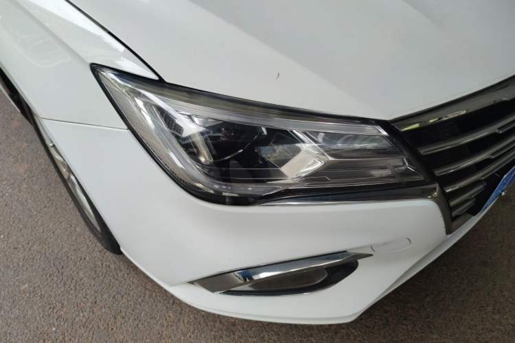 Used Roewe i5 2020 1.5L Manual 4G Connect Luxury Edition Right Front Headlight