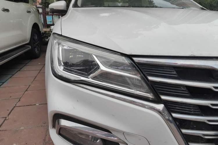 Used Roewe i5 2020 1.5L Automatic 4G Connect Luxury Flagship Edition Right Front Headlight