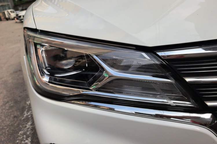 Used Roewe i5 2020 1.5L Automatic 4G Connected Linghao Edition Right Front Headlight