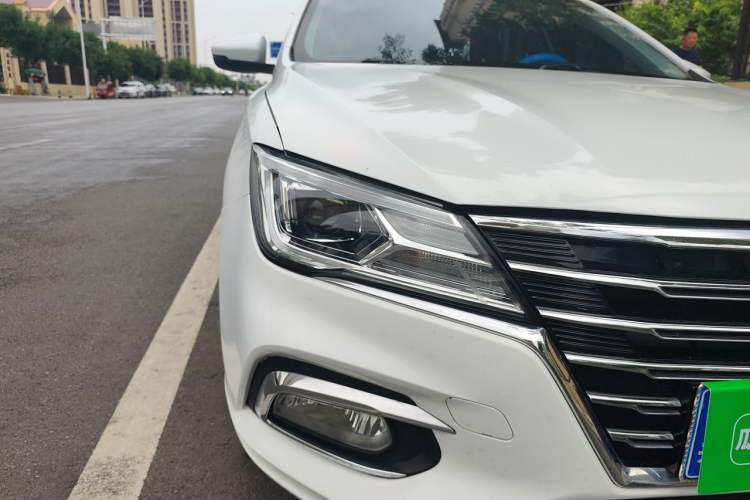 Used Roewe i5 2020 1.5L Manual 4G Connect Luxury Edition Right Front Headlight