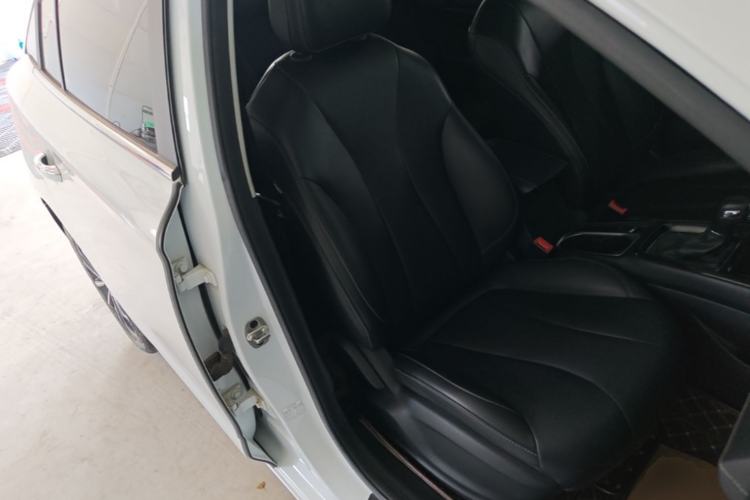 Used Roewe i5 2020 1.5L Automatic 4G Connect Luxury Flagship Edition Right Front Seat