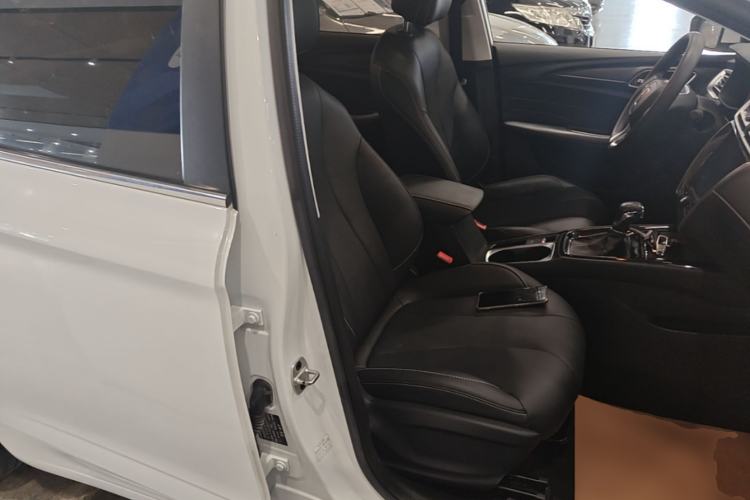 Used Roewe i5 2020 1.5L Automatic 4G Connect Luxury Flagship Edition Right Front Seat