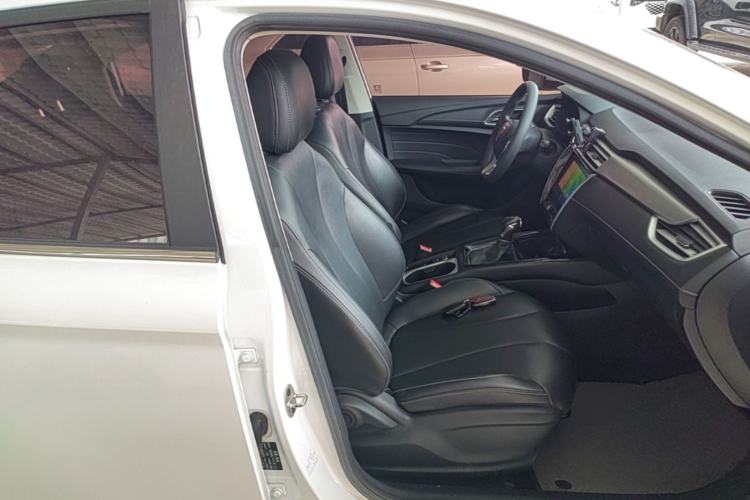 Used Roewe i5 2020 1.5L Automatic 4G Connect Luxury Flagship Edition Right Front Seat