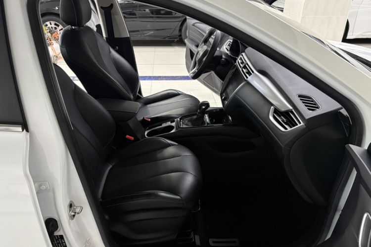 Used Roewe i5 2020 1.5L Automatic 4G Connect Luxury Flagship Edition Right Front Seat