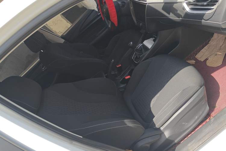 Used Roewe i5 2020 1.5L Manual 4G Connect Luxury Edition Right Front Seat