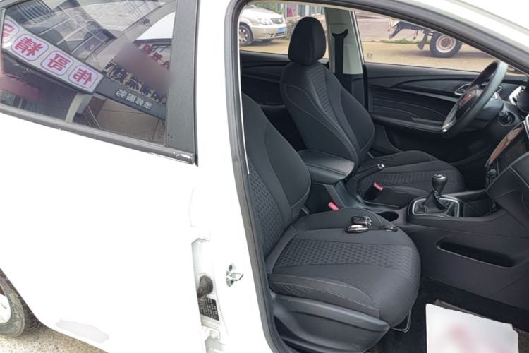 Used Roewe i5 2020 1.5L Manual 4G Connect Luxury Edition Right Front Seat