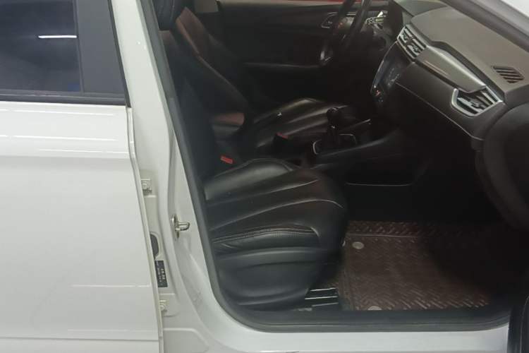 Used Roewe i5 2020 1.5L Manual 4G Connect Luxury Edition Right Front Seat