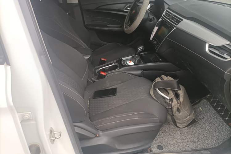 Used Roewe i5 2020 1.5L Automatic 4G Connected Linghao Edition Right Front Seat