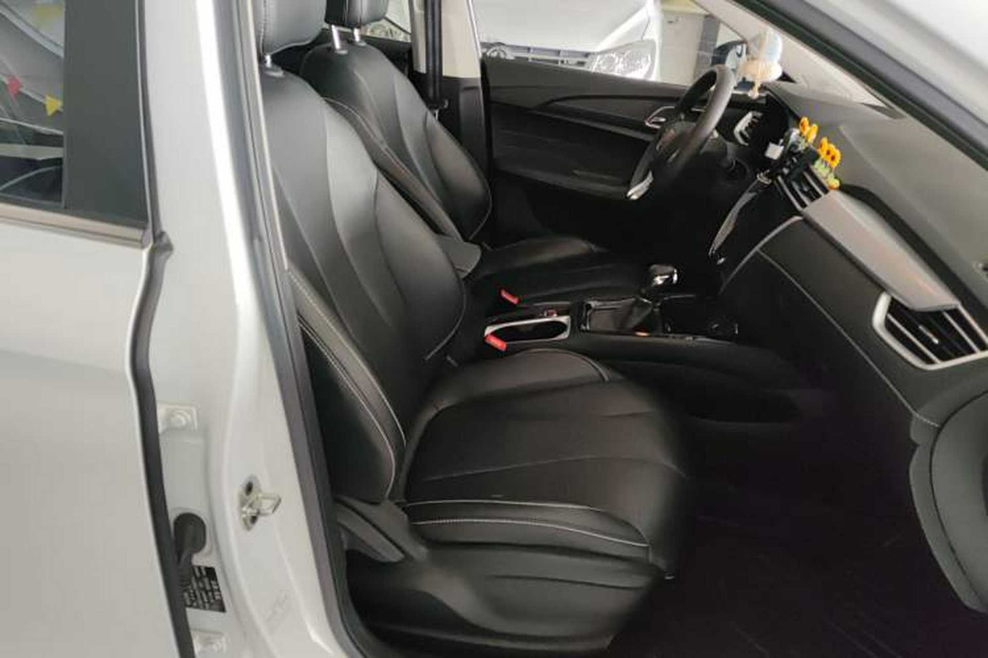 Used Roewe i5 2020 1.5L Automatic 4G Connect Luxury Flagship Edition Right Front Seat