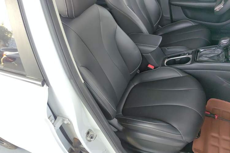 Used Roewe i5 2020 1.5L Automatic 4G Connect Luxury Flagship Edition Right Front Seat