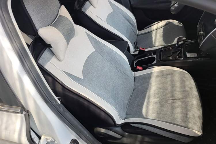 Used Roewe i5 2020 1.5L Automatic 4G Connected Linghao Edition Right Front Seat