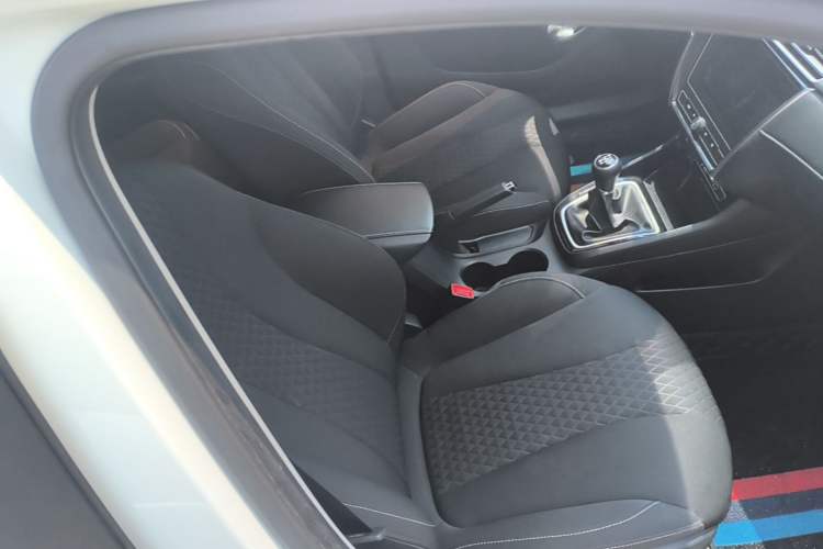 Used Roewe i5 2020 1.5L Manual 4G Connect Luxury Edition Right Front Seat
