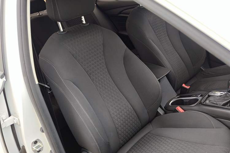 Used Roewe i5 2020 1.5L Automatic 4G Connected Linghao Edition Right Front Seat