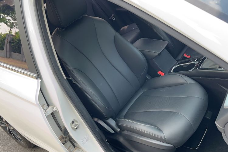 Used Roewe i5 2020 1.5L Automatic 4G Connected Leading Intelligent Driving Edition Right Front Seat