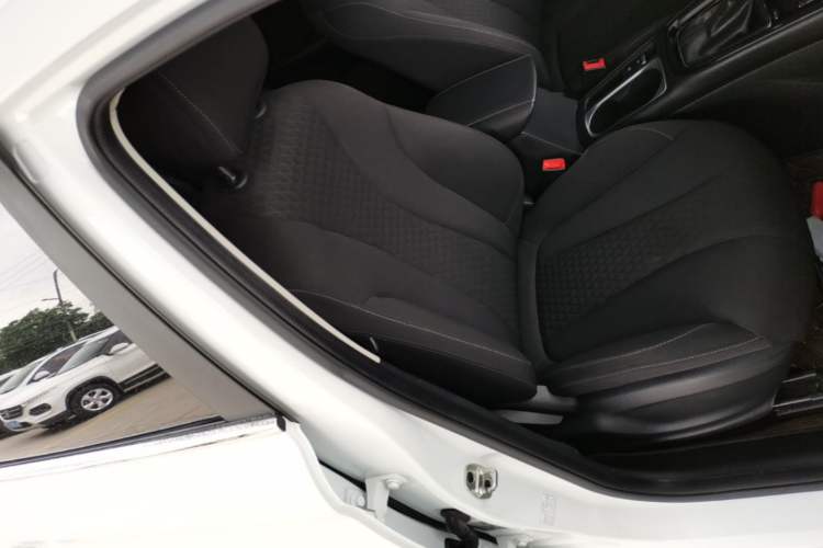 Used Roewe i5 2020 1.5L Automatic 4G Connected Linghao Edition Right Front Seat