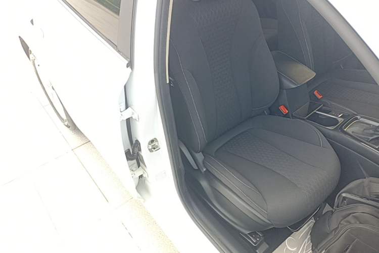 Used Roewe i5 2020 1.5L Automatic 4G Connected Linghao Edition Right Front Seat