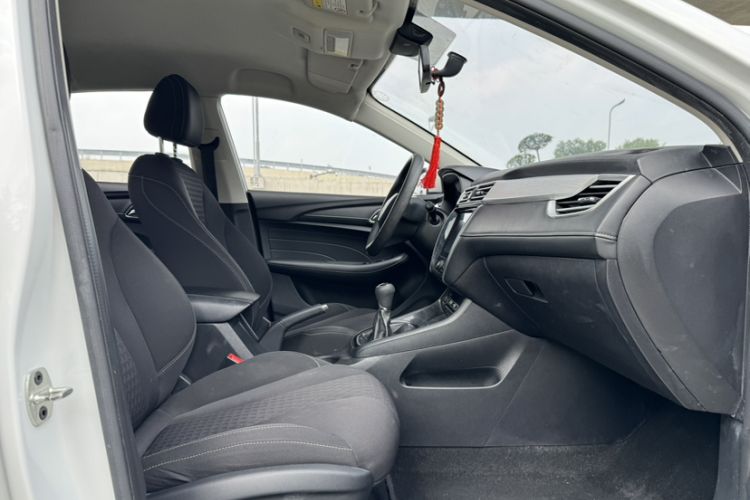 Used Roewe i5 2020 1.5L Manual 4G Connect Luxury Edition Right Front Seat