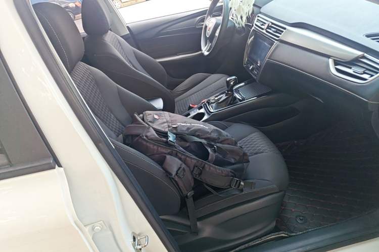 Used Roewe i5 2020 1.5L Automatic 4G Connected Linghao Edition Right Front Seat