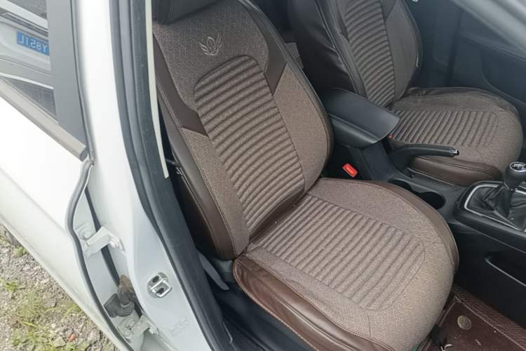 Used Roewe i5 2020 1.5L Manual 4G Connect Luxury Edition Right Front Seat