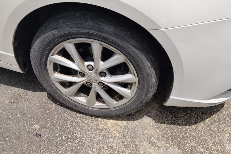 Used Roewe i5 2020 1.5L Manual 4G Connect Luxury Edition Right Front Wheel Hub