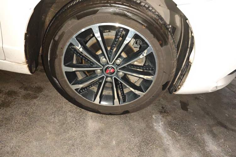 Used Roewe i5 2020 1.5L Automatic 4G Connect Luxury Flagship Edition Right Front Wheel Hub