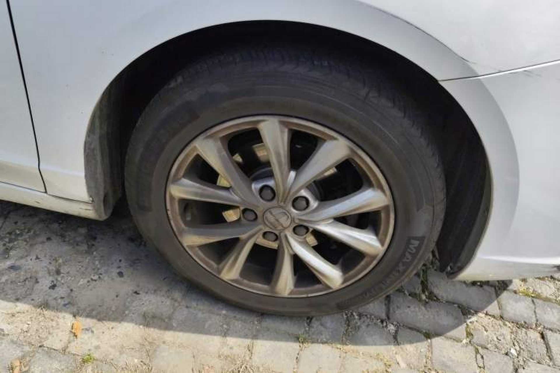 Used Roewe i5 2020 1.5L Manual 4G Connect Luxury Edition Right Front Wheel Hub