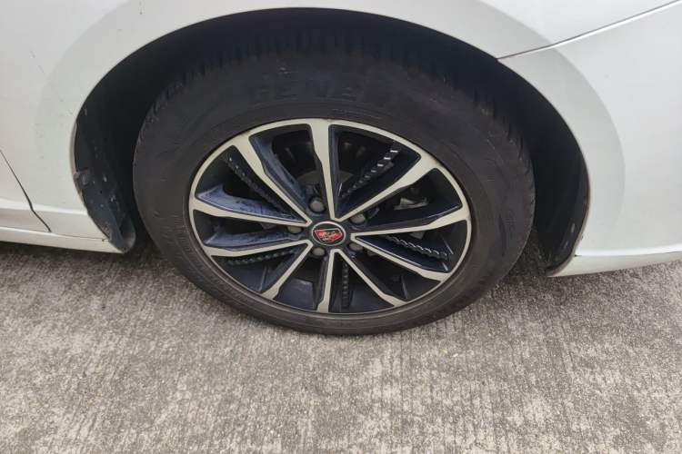 Used Roewe i5 2020 1.5L Automatic 4G Connect Luxury Flagship Edition Right Front Wheel Hub