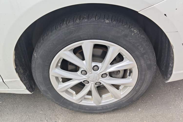 Used Roewe i5 2020 1.5L Automatic 4G Connected Linghao Edition Right Front Wheel Hub