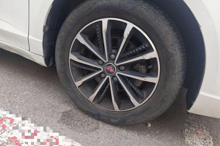 Used Roewe i5 2020 1.5L Automatic 4G Connect Luxury Flagship Edition Right Front Wheel Hub