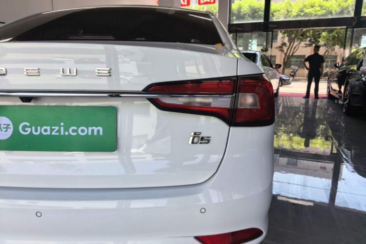 Used Roewe i5 2020 1.5L Manual 4G Connect Leehao Flagship Edition Right Rear Taillight