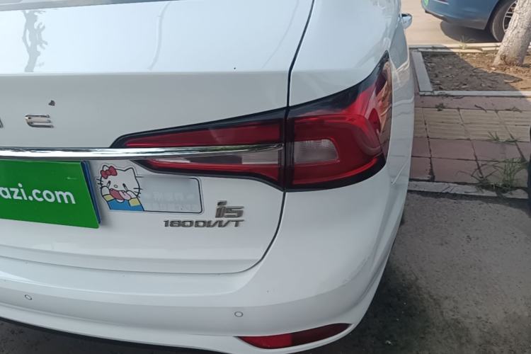 Used Roewe i5 2020 1.5L Automatic 4G Connect Luxury Flagship Edition Right Rear Taillight