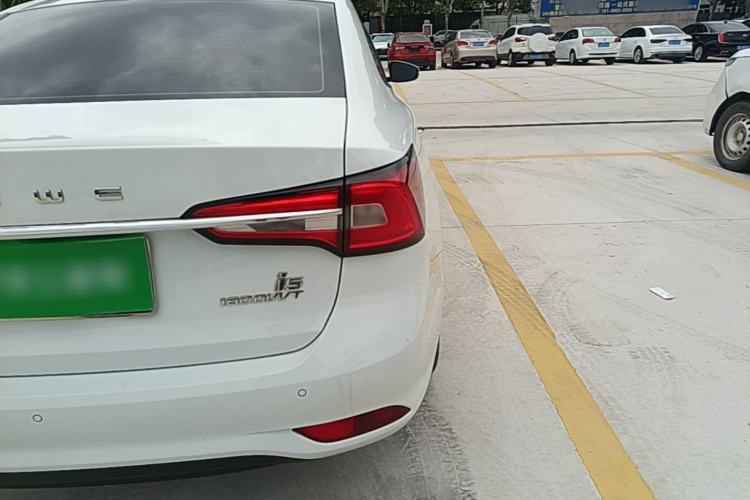 Used Roewe i5 2020 1.5L Automatic 4G Connected Linghao Edition Right Rear Taillight