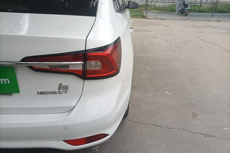 Used Roewe i5 2020 1.5L Automatic 4G Connected Linghao Edition Right Rear Taillight