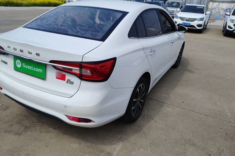 Used Roewe i5 2020 1.5L Automatic 4G Connect Luxury Flagship Edition Right Rear Taillight
