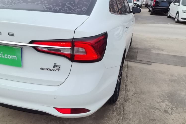 Used Roewe i5 2020 1.5L Automatic 4G Connect Luxury Flagship Edition Right Rear Taillight