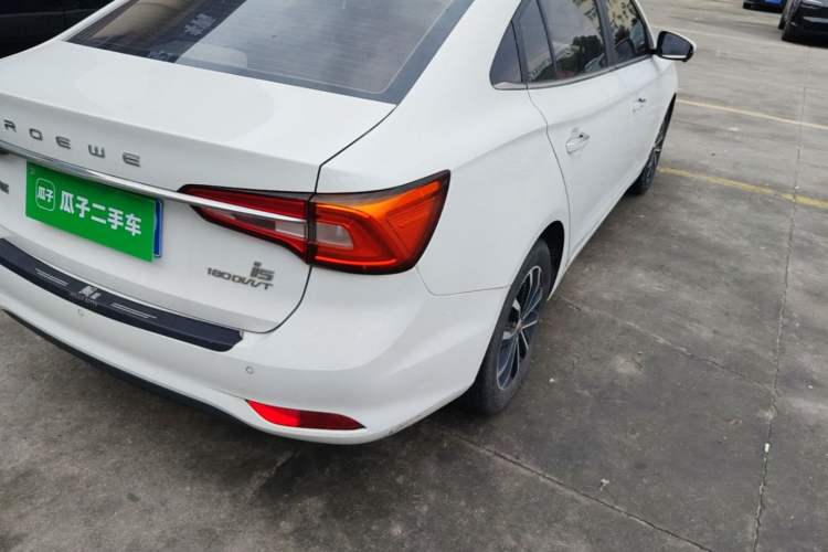 Used Roewe i5 2020 1.5L Automatic 4G Connect Luxury Flagship Edition Right Rear Taillight