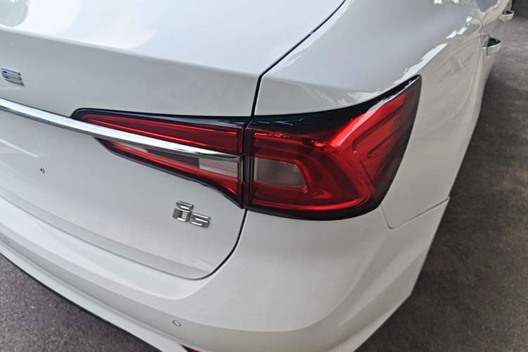 Used Roewe i5 2020 1.5L Automatic 4G Connected Linghao Edition Right Rear Taillight