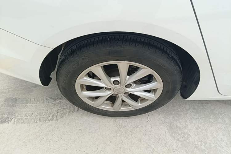 Used Roewe i5 2020 1.5L Automatic 4G Connected Linghao Edition Right Rear Wheel Hub