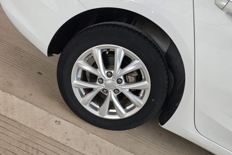 Used Roewe i5 2020 1.5L Automatic 4G Connected Linghao Edition Right Rear Wheel Hub