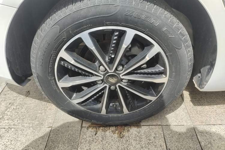 Used Roewe i5 2020 1.5L Manual 4G Connect Leehao Flagship Edition Right Rear Wheel Hub