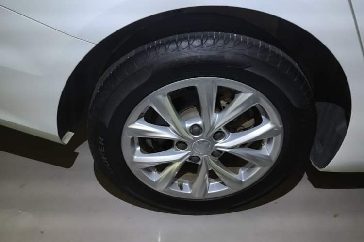Used Roewe i5 2020 1.5L Automatic 4G Connected Linghao Edition Right Rear Wheel Hub