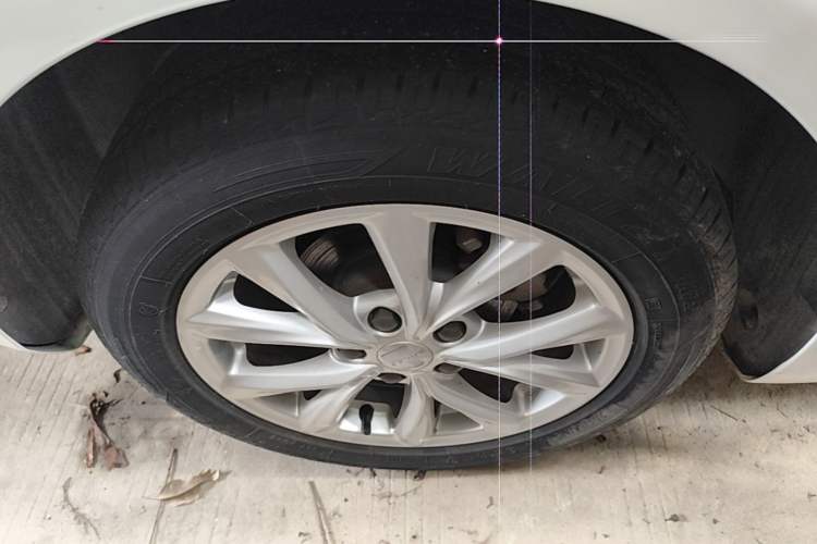 Used Roewe i5 2020 1.5L Manual 4G Connect Luxury Edition Right Rear Wheel Hub