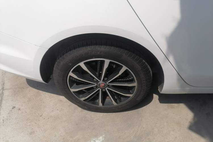 Used Roewe i5 2020 1.5L Automatic 4G Connected Leading Intelligent Driving Edition Right Rear Wheel Hub