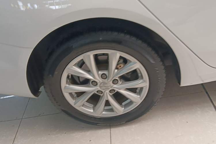 Used Roewe i5 2020 1.5L Automatic 4G Connected Linghao Edition Right Rear Wheel Hub