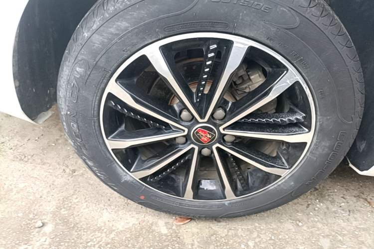 Used Roewe i5 2020 1.5L Automatic 4G Connect Luxury Flagship Edition Right Rear Wheel Hub