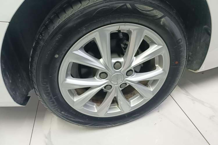Used Roewe i5 2020 1.5L Automatic 4G Connected Linghao Edition Right Rear Wheel Hub